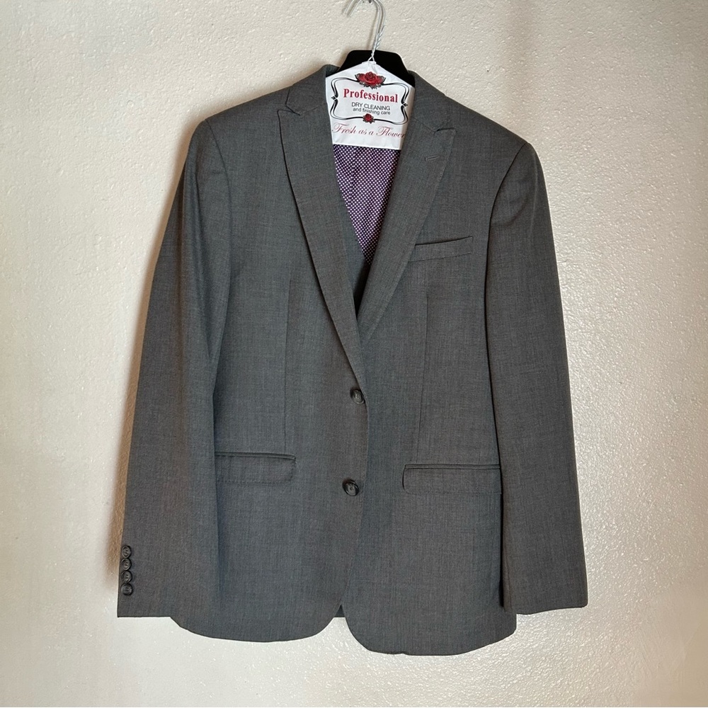 Egara Men’s 3 Piece Suit
